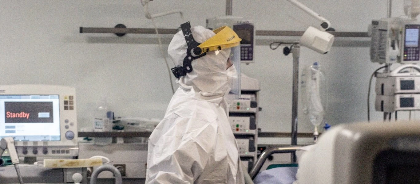 Ευτράπελο: Έστειλαν φύλλο πορείας σε γιατρό που ήδη εργαζόταν ως εθελοντής